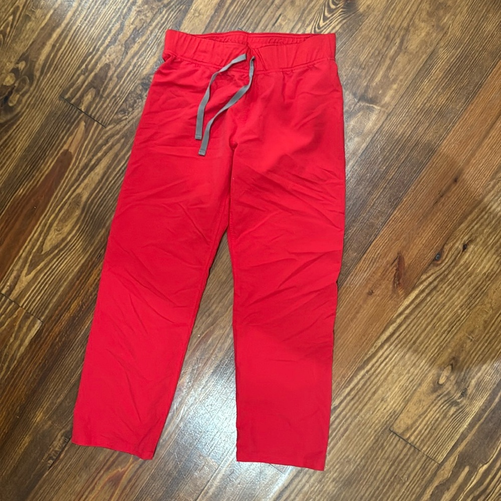 Red medium petite fig scrub pant Livingston